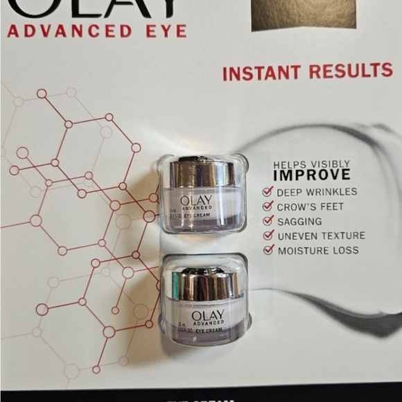 Olay Ultimate Niacinamide + Hyaluronic + Peptide Eye Cream (0.5 fl. oz., 2 pk.) - Picture 2 of 6